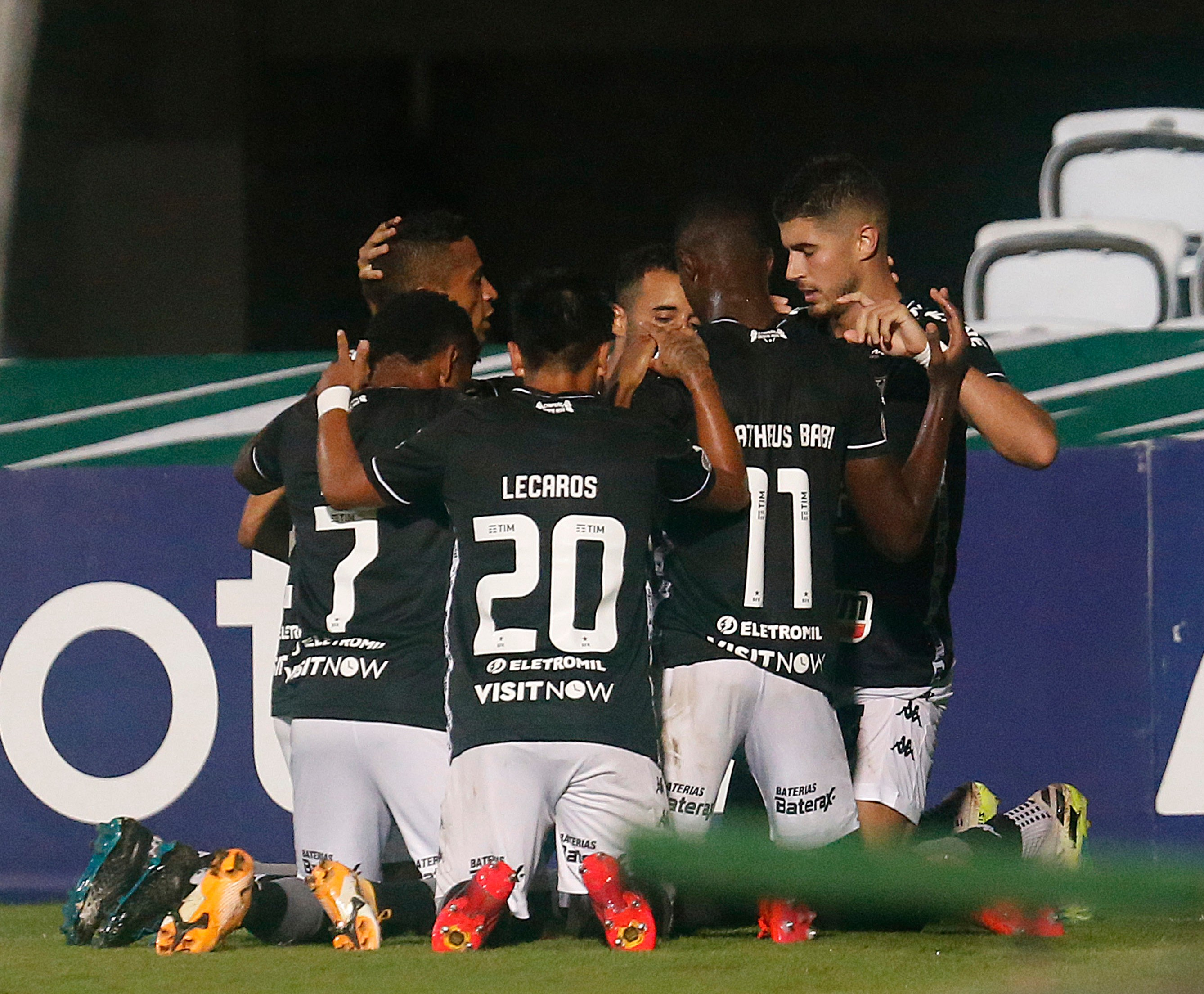 GE Botafogo #85 - Após vitória, é hora de jogar sem Honda e Kalou?