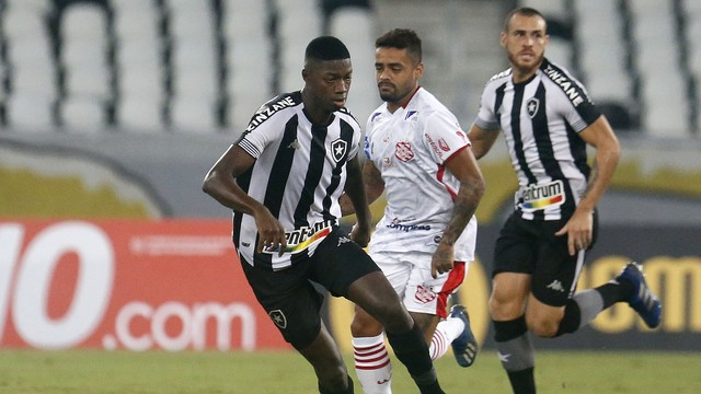 GE Botafogo #101 - Mesmo sem inspiração, time chega a marca rara: 4 jogos sem levar gol