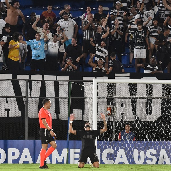 GE Corinthians #376 – Vitória no Paraguai mantém Timão vivo na Sul-Americano