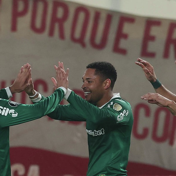 GE Palmeiras #489 - Dupla Fláco e Roque brilham em goleada sobre o Universitário na Libertadores e Marcos Rocha deixa o verdão
