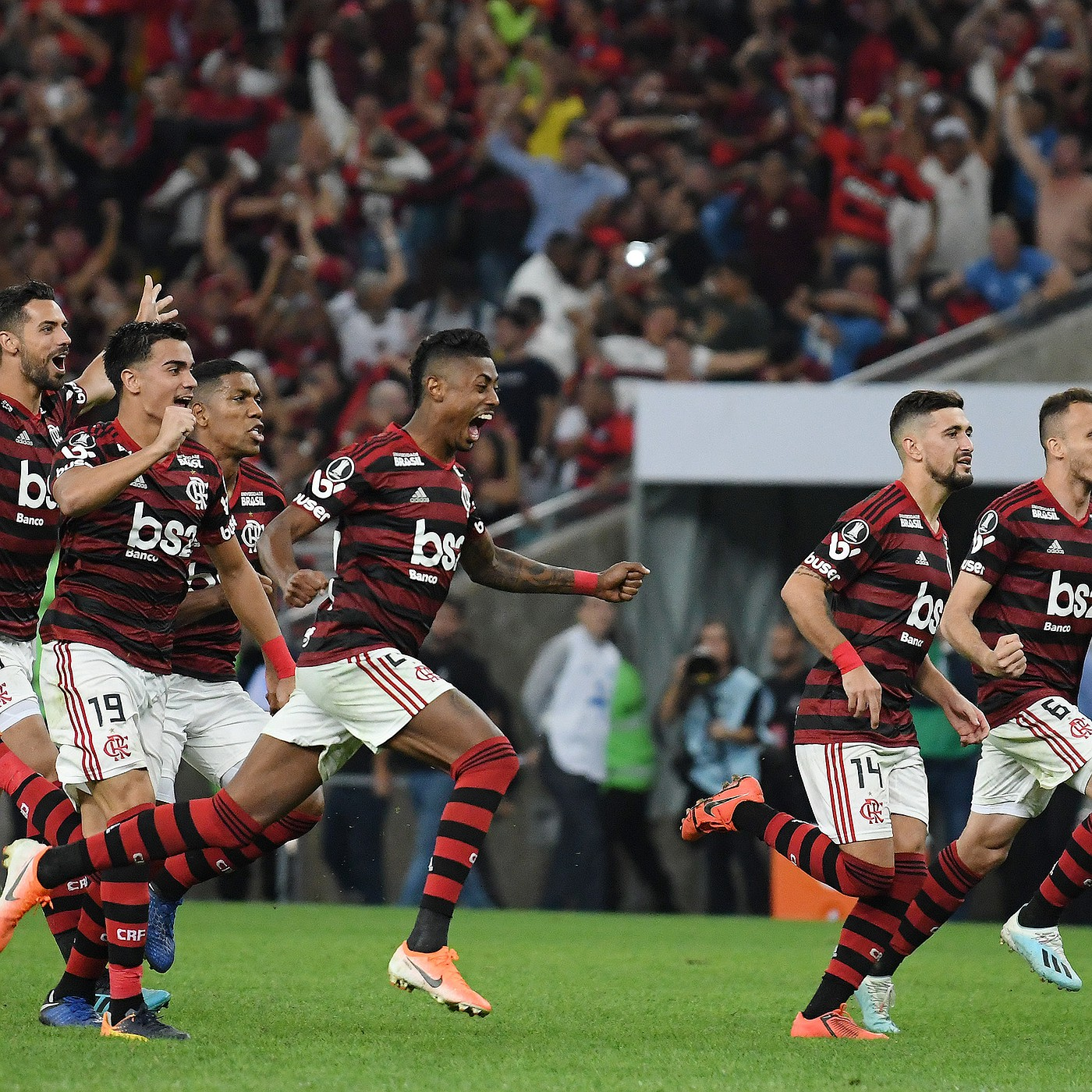 GE Flamengo #3 - Time exorciza fantasmas na Libertadores em dia de festa no Maracanã lotado