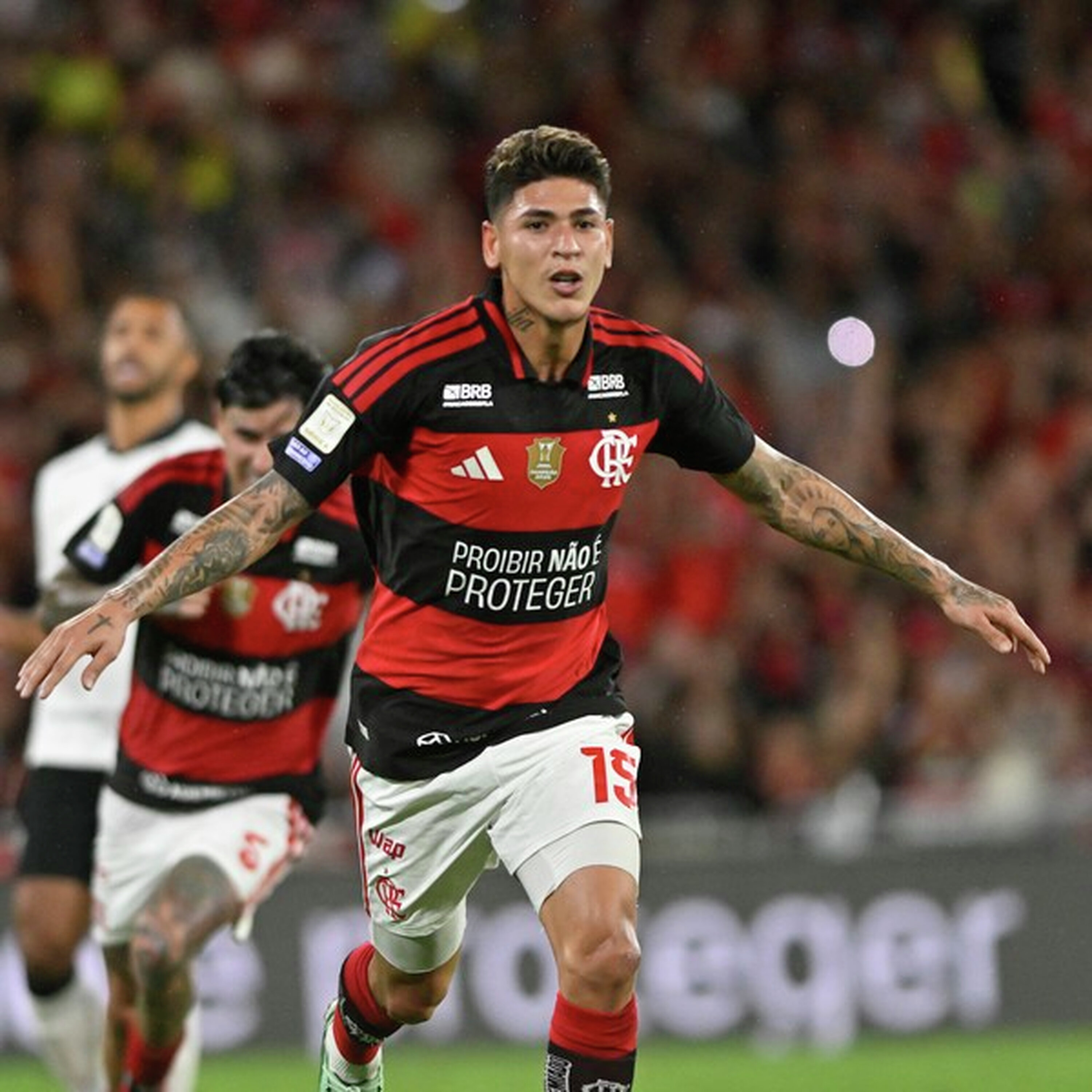 GE Flamengo #616 - Com emoção até o fim, Carrascal decide contra o Galo e mantém Rubro-Negro no topo GE Flamengo #616 - Com emoção até o fim, Carrascal decide contra o Galo e mantém Rubro-Negro no topo