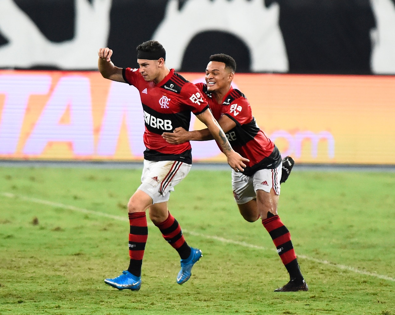 GE Flamengo #125: Rodrigo Muniz, Gomes e as opções que a base dá a Rogério Ceni