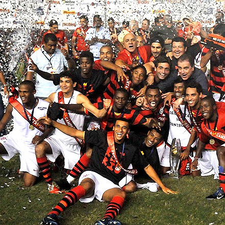 GE Flamengo #56 - Nas vozes de Renato Augusto, Ibson, Cuca e mais: o #TBT do Penta Tri carioca