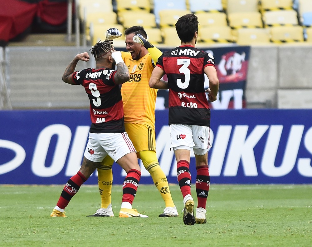 GE Flamengo #107 - Os 17 dias decisivos para Diego Alves: “Negociação parece briga de criança”
