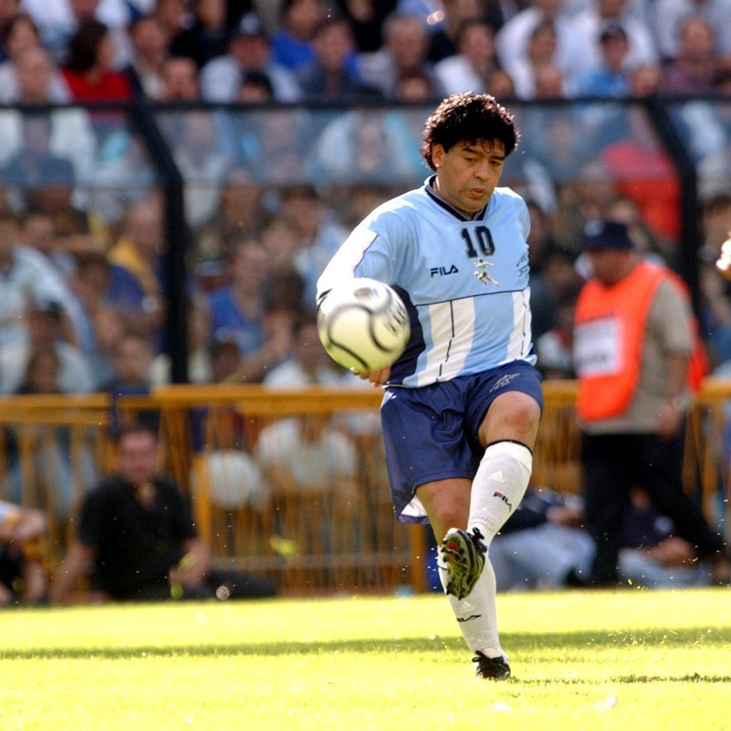 La Pelota #75 - Mais uma ode a Diego: 20 anos de sua partida homenagem, jamais de despedida