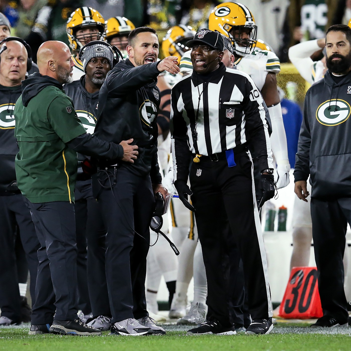 Primeira Descida #9 - Os erros de arbitragem e a corrida pelo MVP da NFL episode artwork
