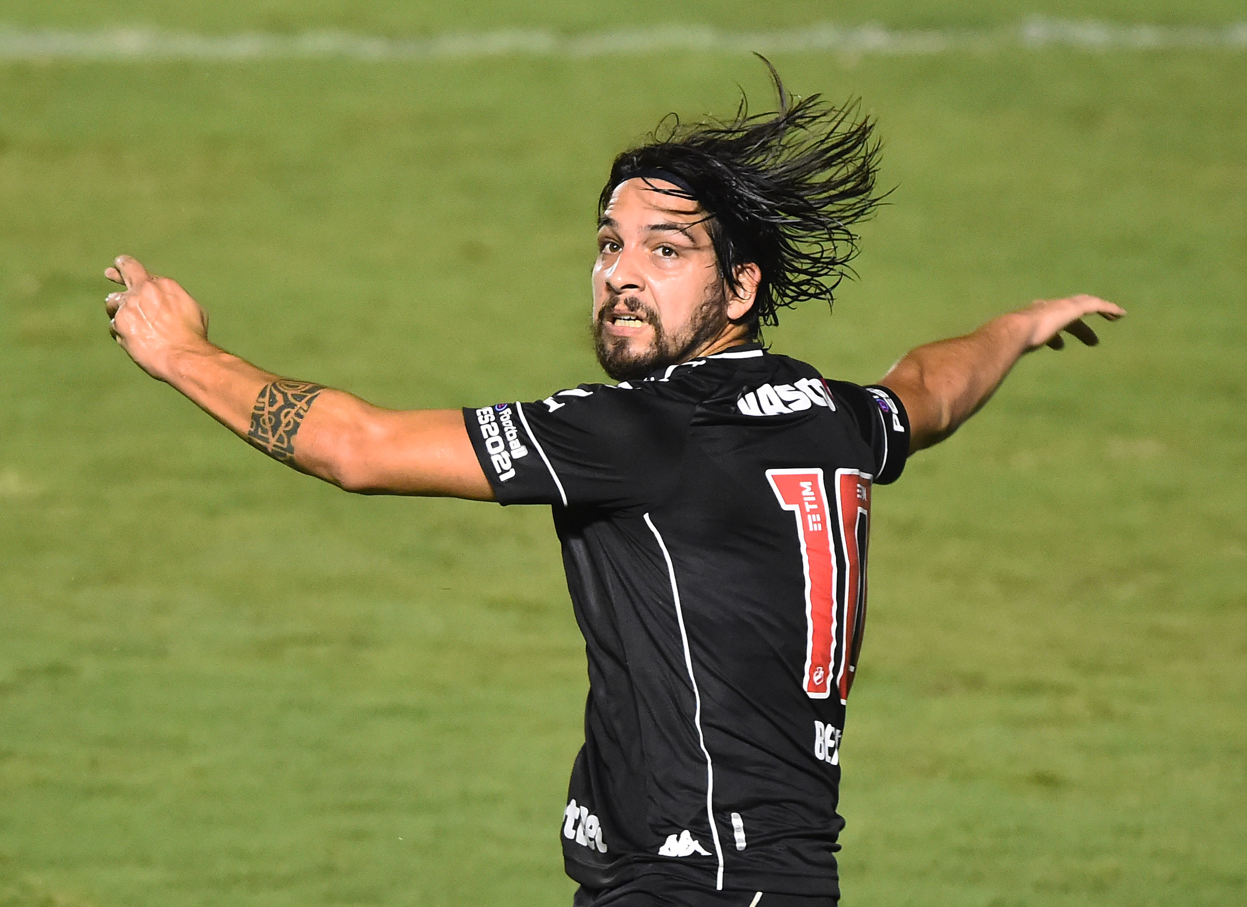 GE Vasco #93 - Com expulsão decisiva, time joga mal e reacende sinal de alerta