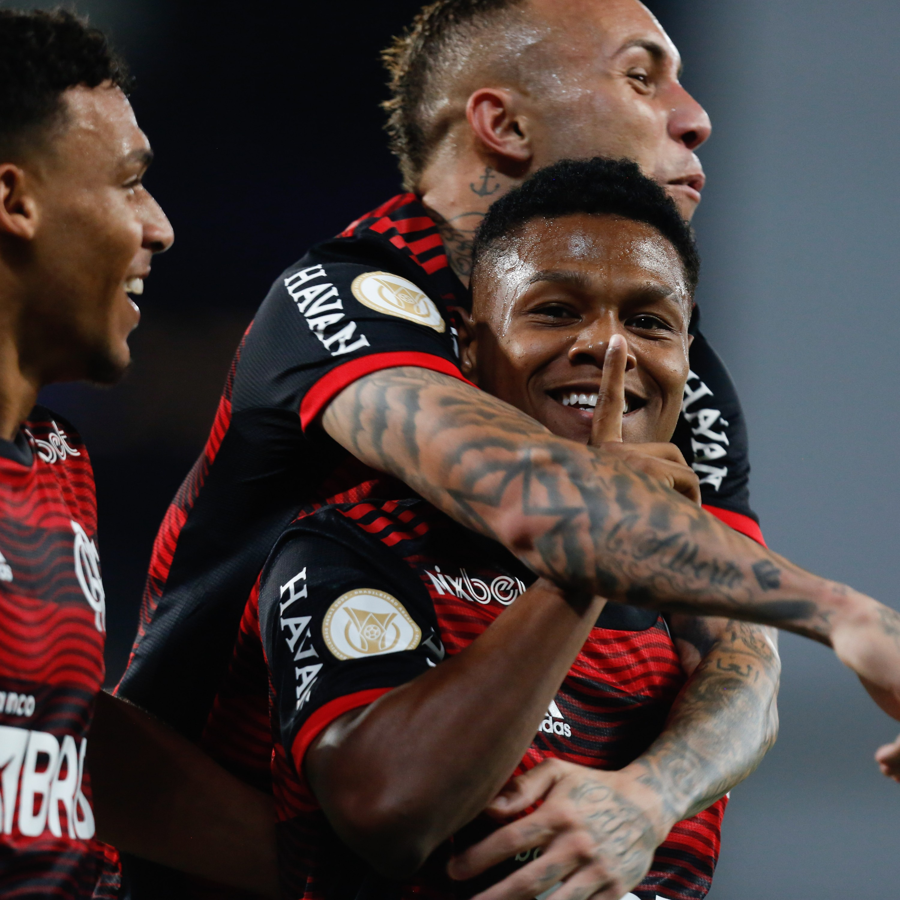 Resumão GE #477 - Flamengo no G-4, Corinthians vice-líder e noite agitada na Série B