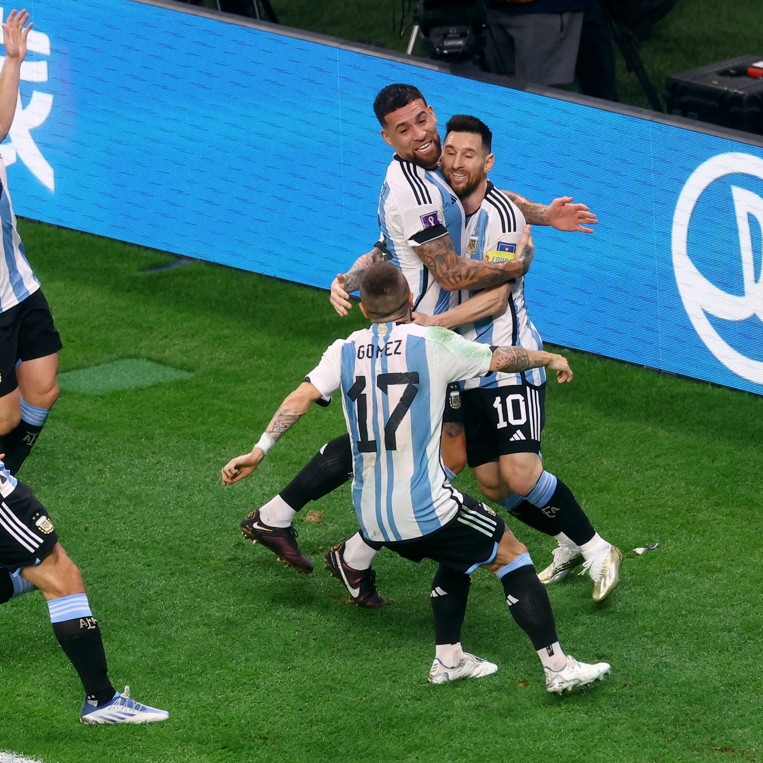 A Mesa na Copa #14 - Argentina leva susto no fim, mas vence e pega a Holanda nas quartas de final