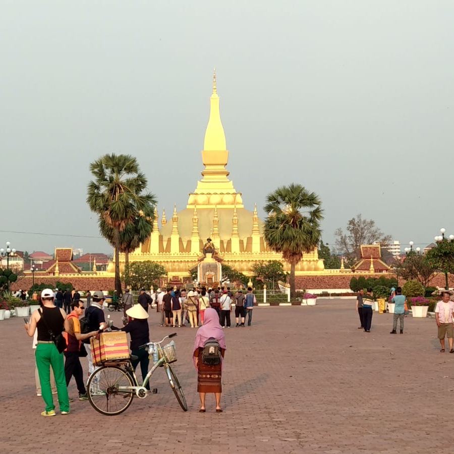 S3E2: LAOS - Pneumatiková mafia
