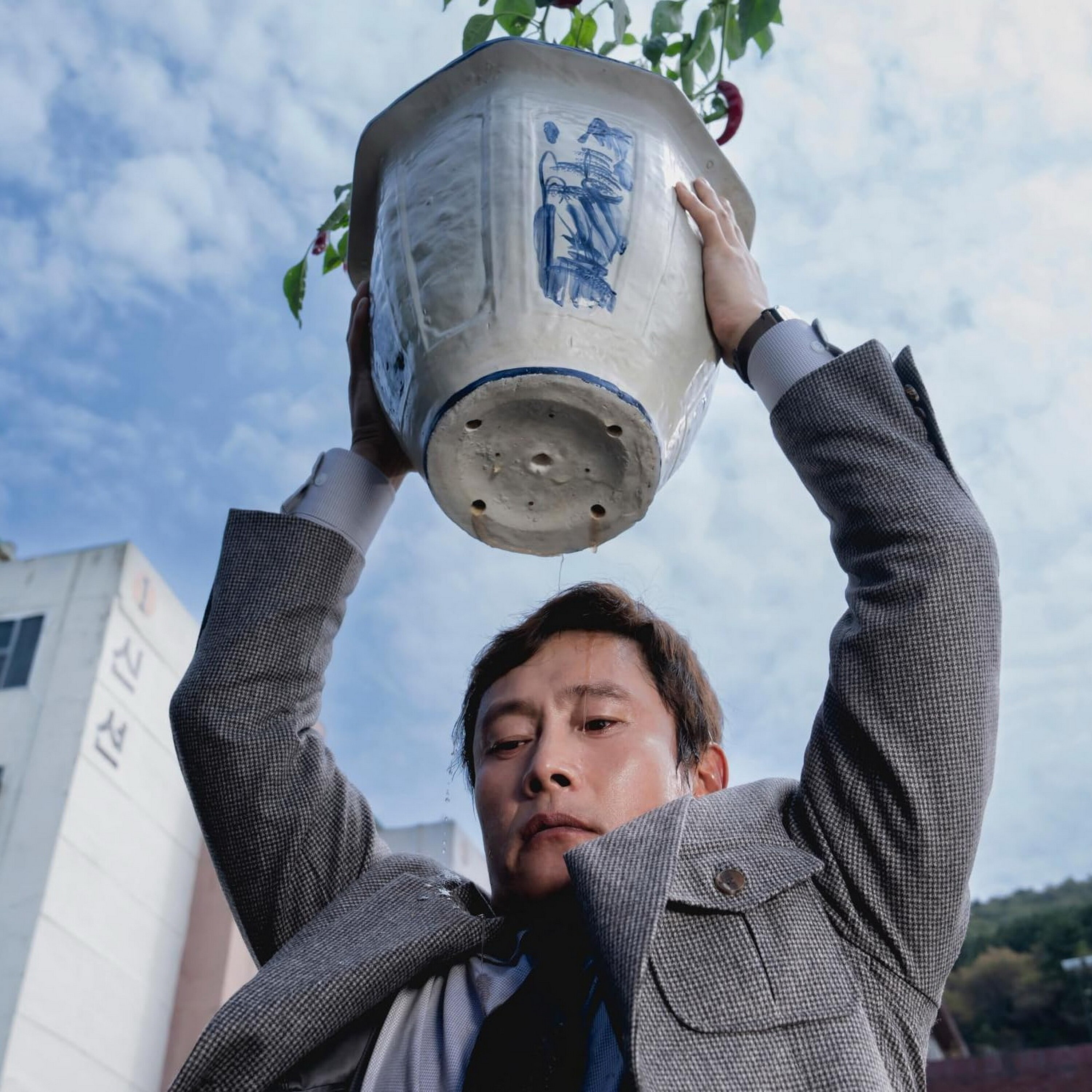 Prišiel o prácu a stal sa vrahom. Bizarná čierna komédia Nie je iná možnosť Prišiel o prácu a stal sa vrahom. Bizarná čierna komédia Nie je iná možnosť