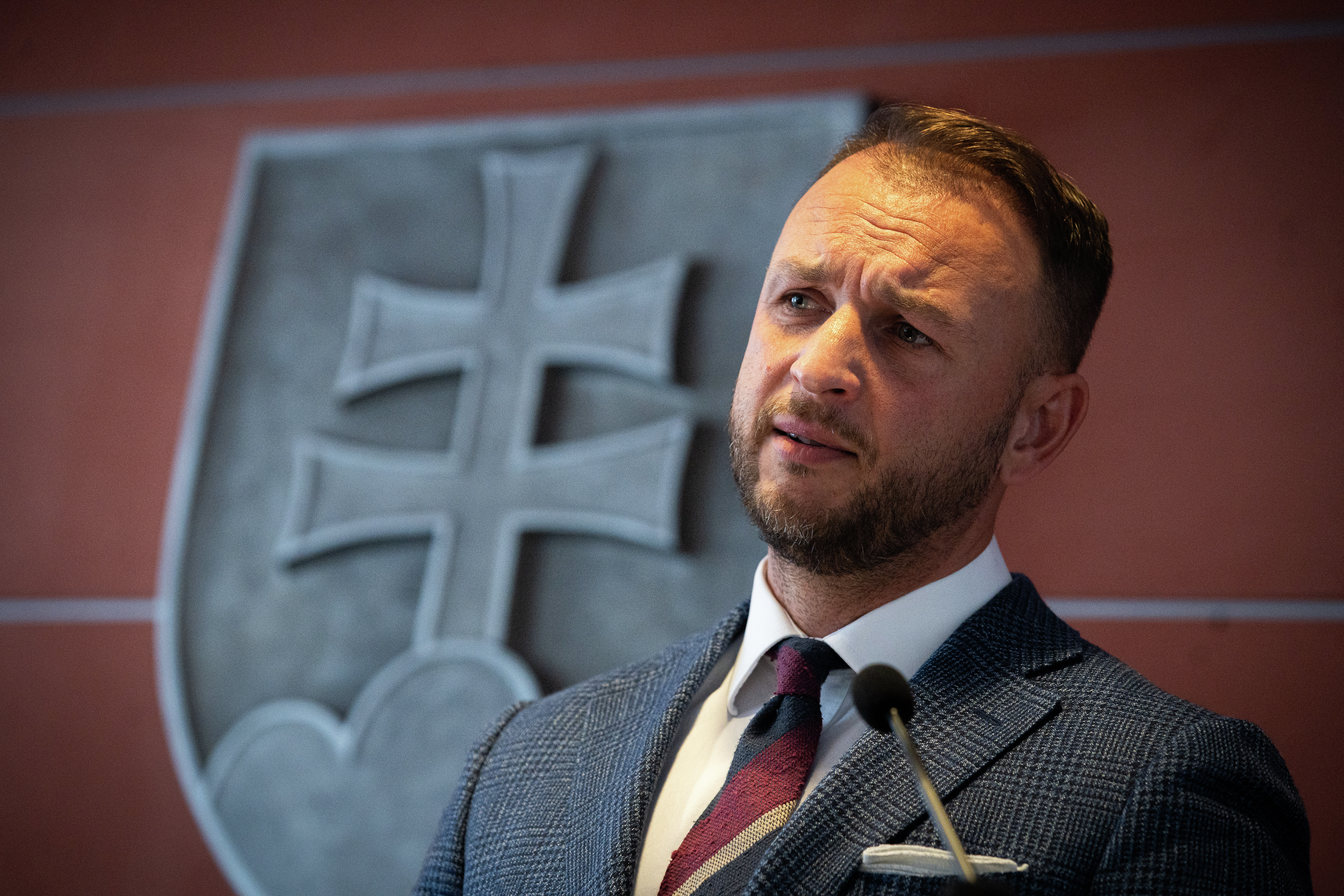 Výber Beaty Balogovej: Šutaj Eštok rozdáva rady na prežitie. Ale pred kým vlastne?