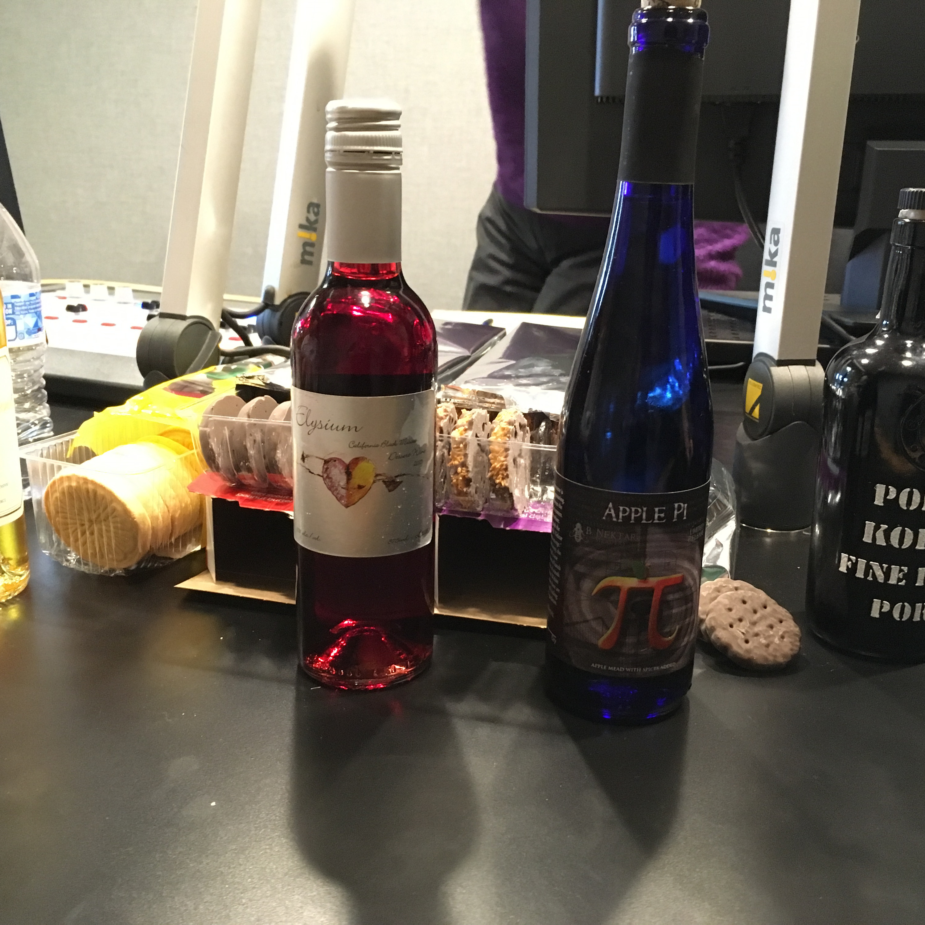 Wine + Dandy Episode 15:  Wine and Girl Scout Cookies