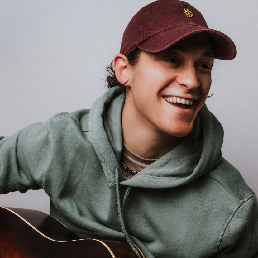 Entrevue - Maxym Bronsard - Nouvel album Brin de chaleur