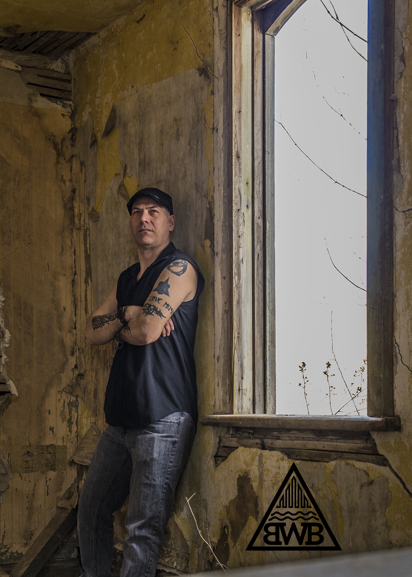 Clip - MEGA MIKE - how does it feel