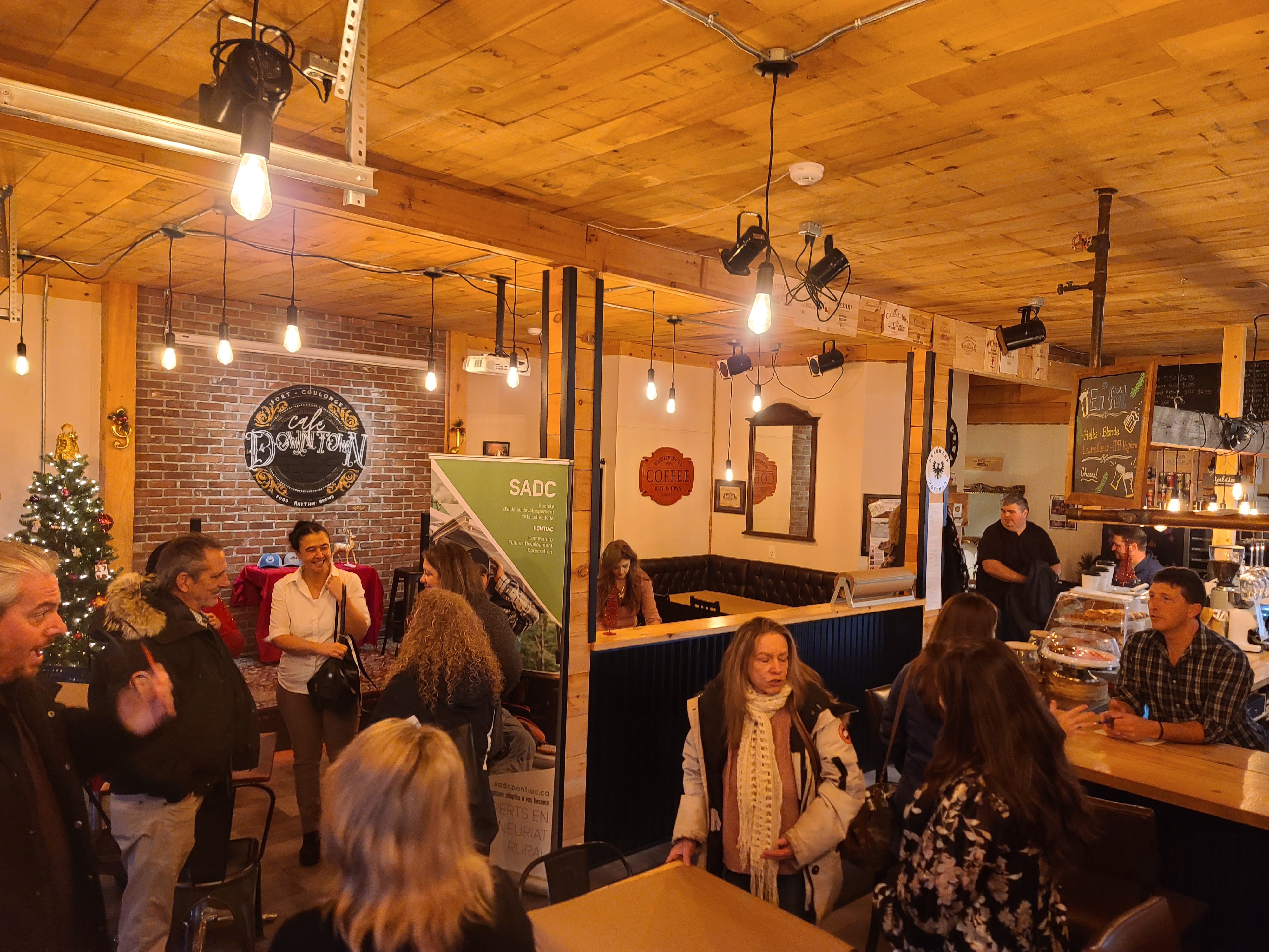 Clip - Rhonda Perry - Mingle and Jingle