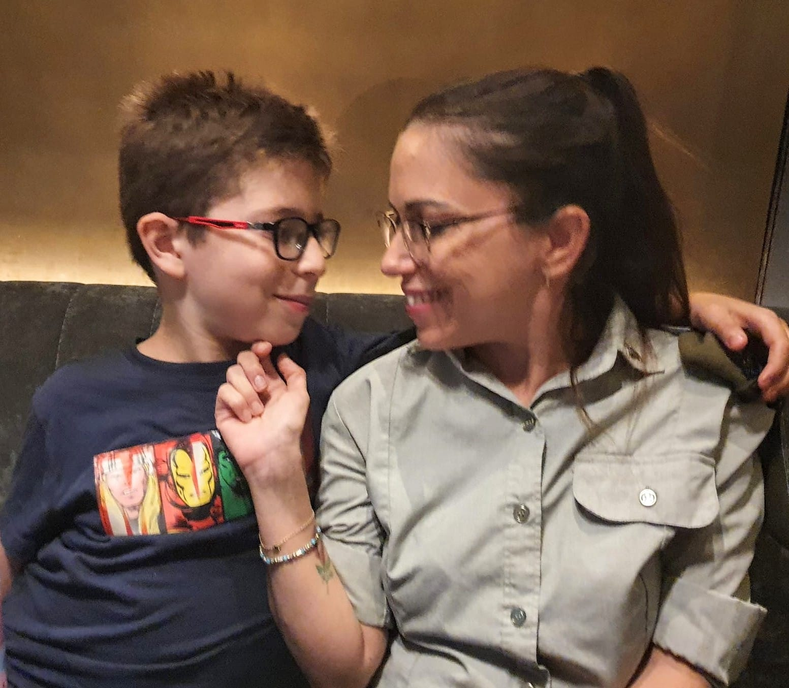 ונהפוכו - ילדים מספרים על הוריהם: אור, בנה של רב סרן נוגה רונן על אימו