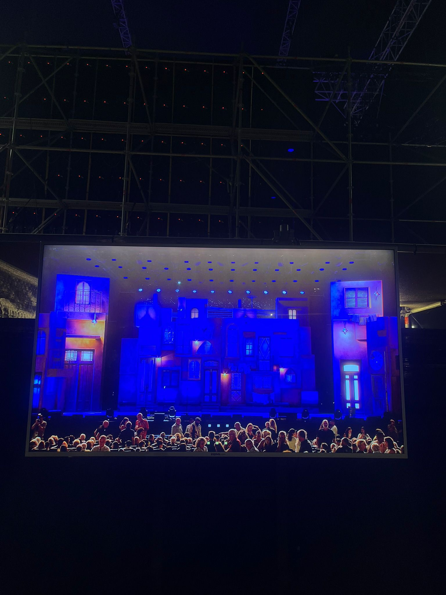 מתיאטרון הבימה לפארק הירקון, המחזמר "קזבלן" עובר דירה