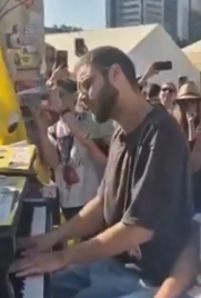 "המוזיקה היא אחד הדברים שהצילו אותו בשבי"