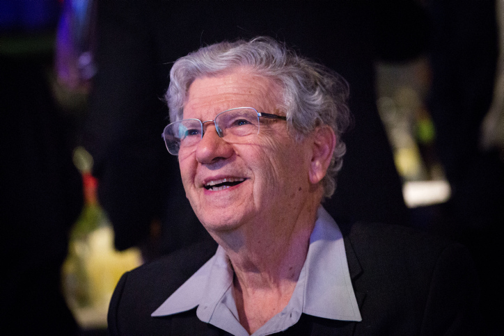 השופט אהרן ברק ייצג את ישראל בדיון בהאג