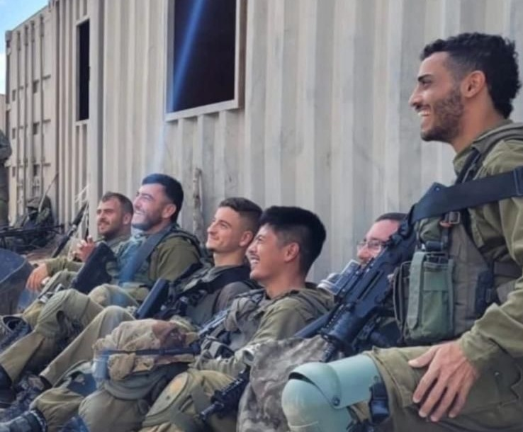 "היו אחד בשביל השני" - סיפורם של לוחמי גדוד 8208