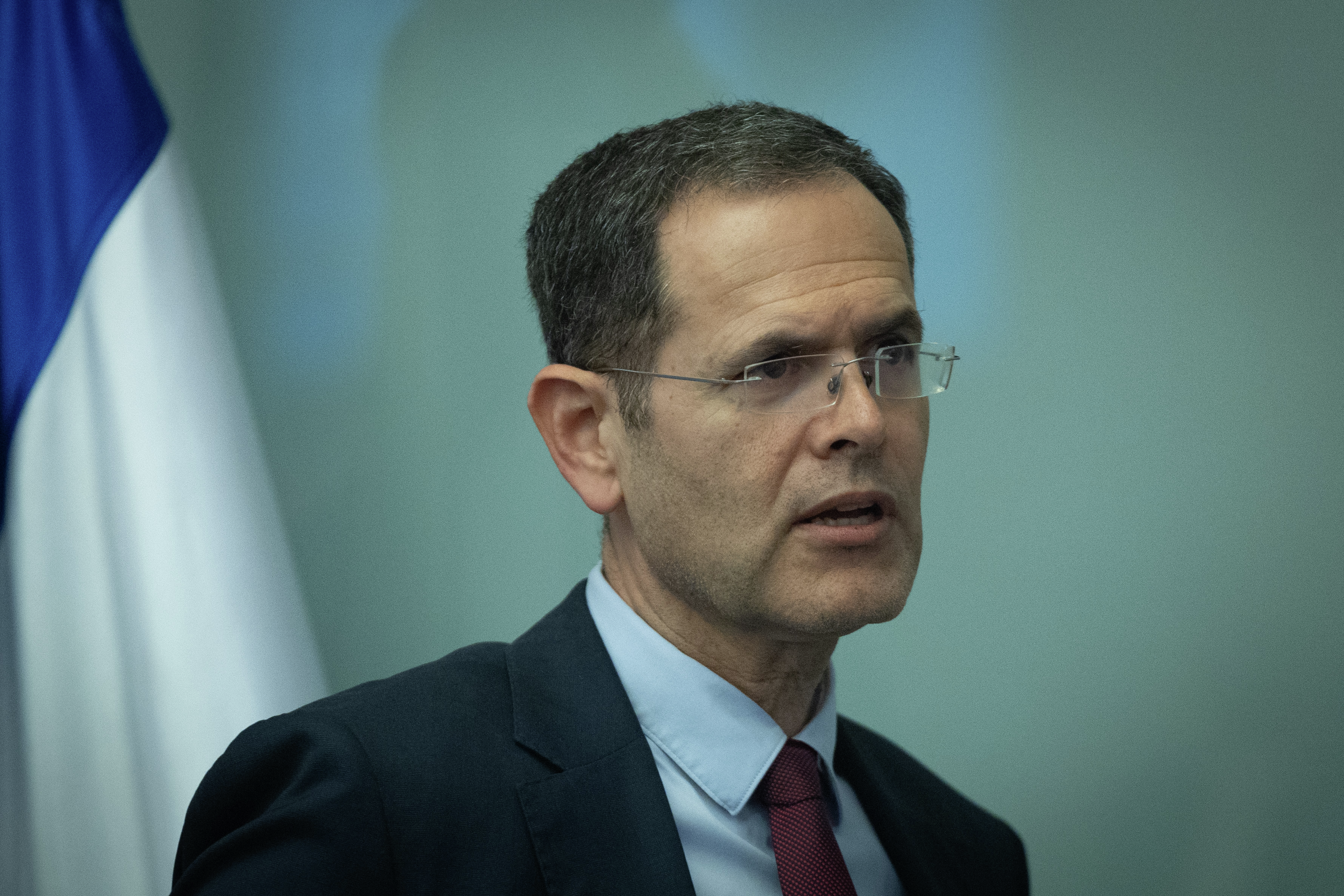 "לבחור בין שמיר ובגין לבין ואטורי - יכול לעזור לי?"