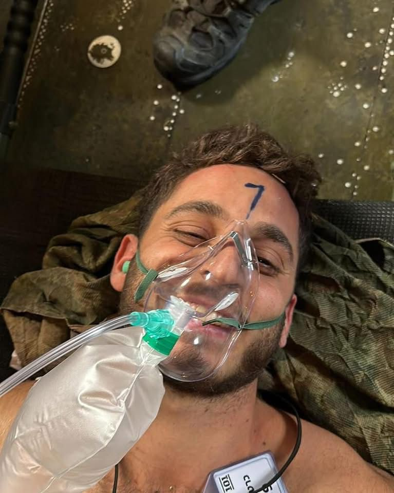 "המינימום שלנו כעם זה לעצור ולהסתכל על המדבקות שלהם"