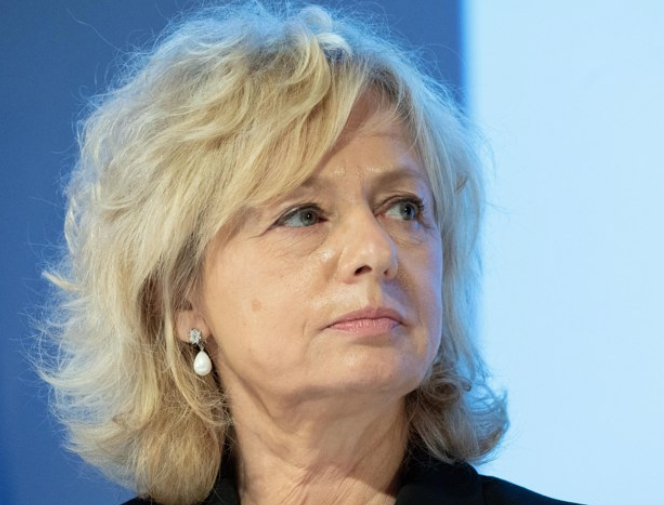 "אם היחסים היו מקצועיים בלבד אין סיבה שתפסול עצמה"