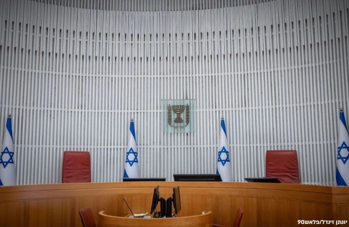 "הפקרנו את הילדים החרדים, לכן אני מצטרפת" episode artwork