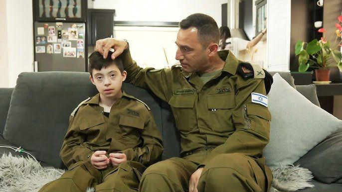 "הוא מחנך אותי יותר ממה שאני אותו"