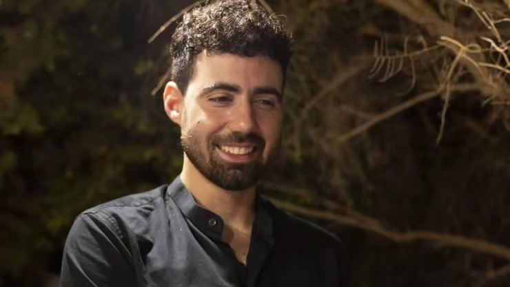 "מבלה את השנים הכי יפות שלו במנהרה"