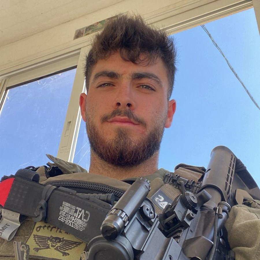 אביו של סמ"ר עידו ברויר ז"ל נפרד