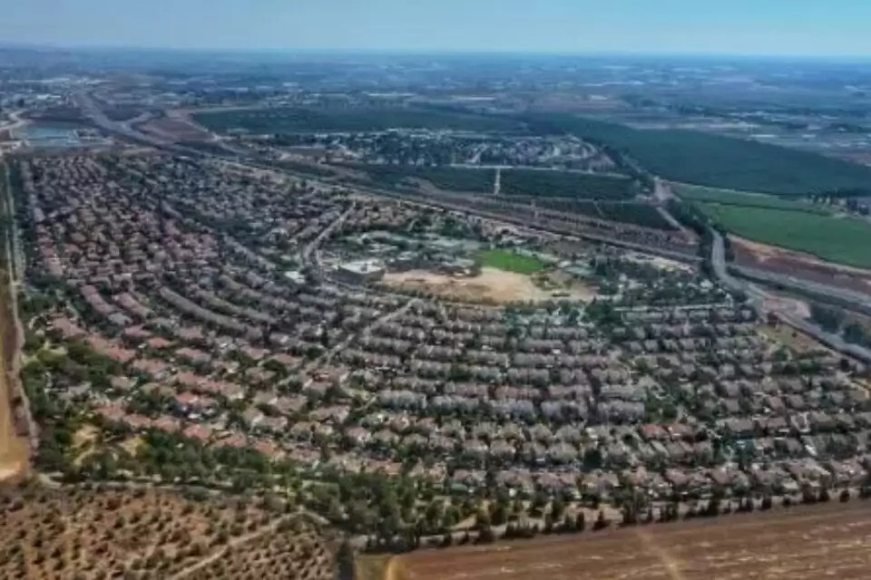 תושבי בת חפר שומעים חפירות מתחת לאדמה
