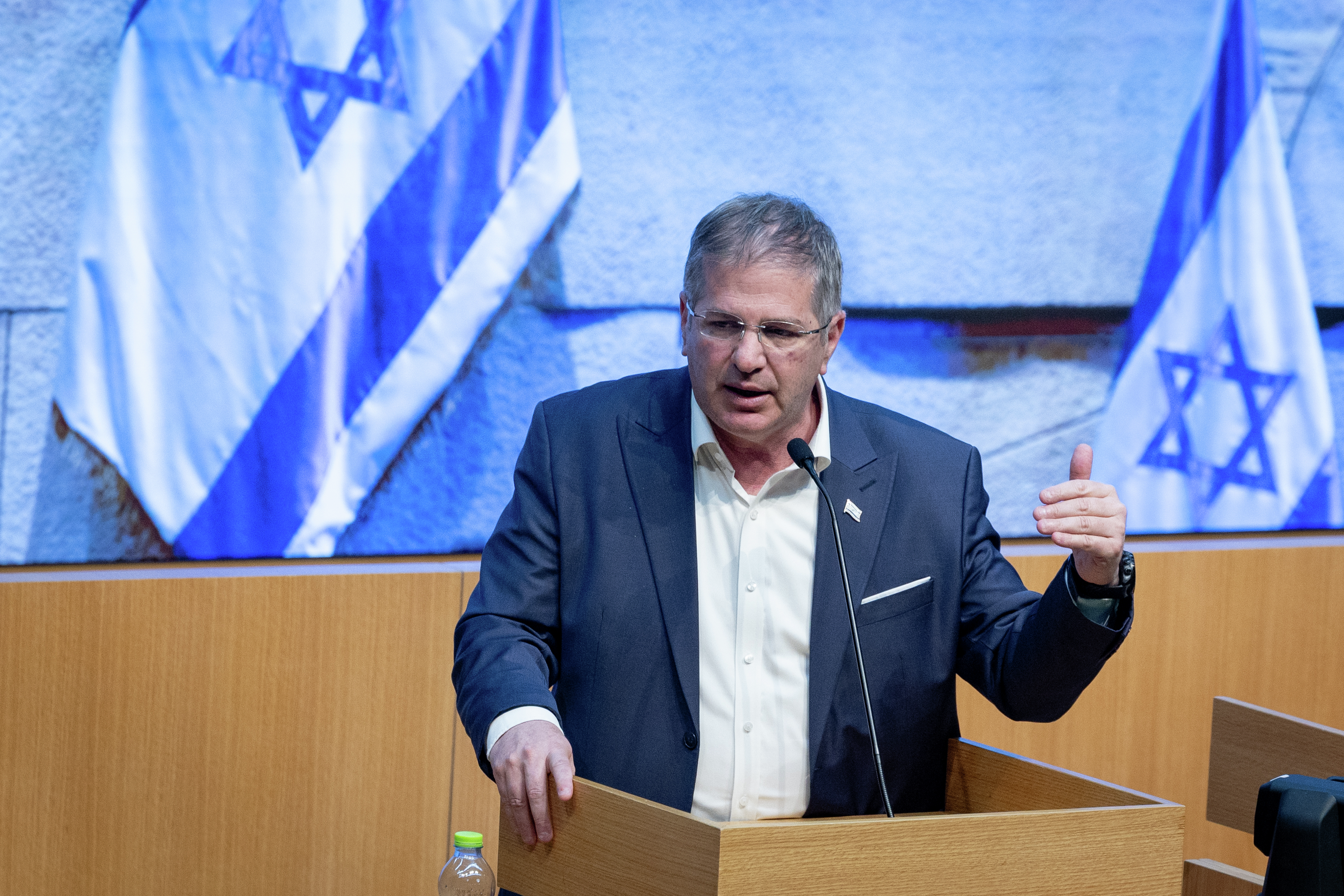 "המשילות נפגעה כי פעלו מטעם היועמ"שית ולא מטעם השרים" episode artwork