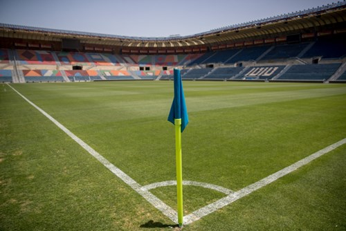 החוק מאפשר, האצטדיונים פחות: מדוע נאסר על האוהדים להכניס מזון?