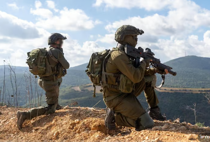 כוחתינו הגיעו למקום בו נישא "נאום קורי העכביש" episode artwork