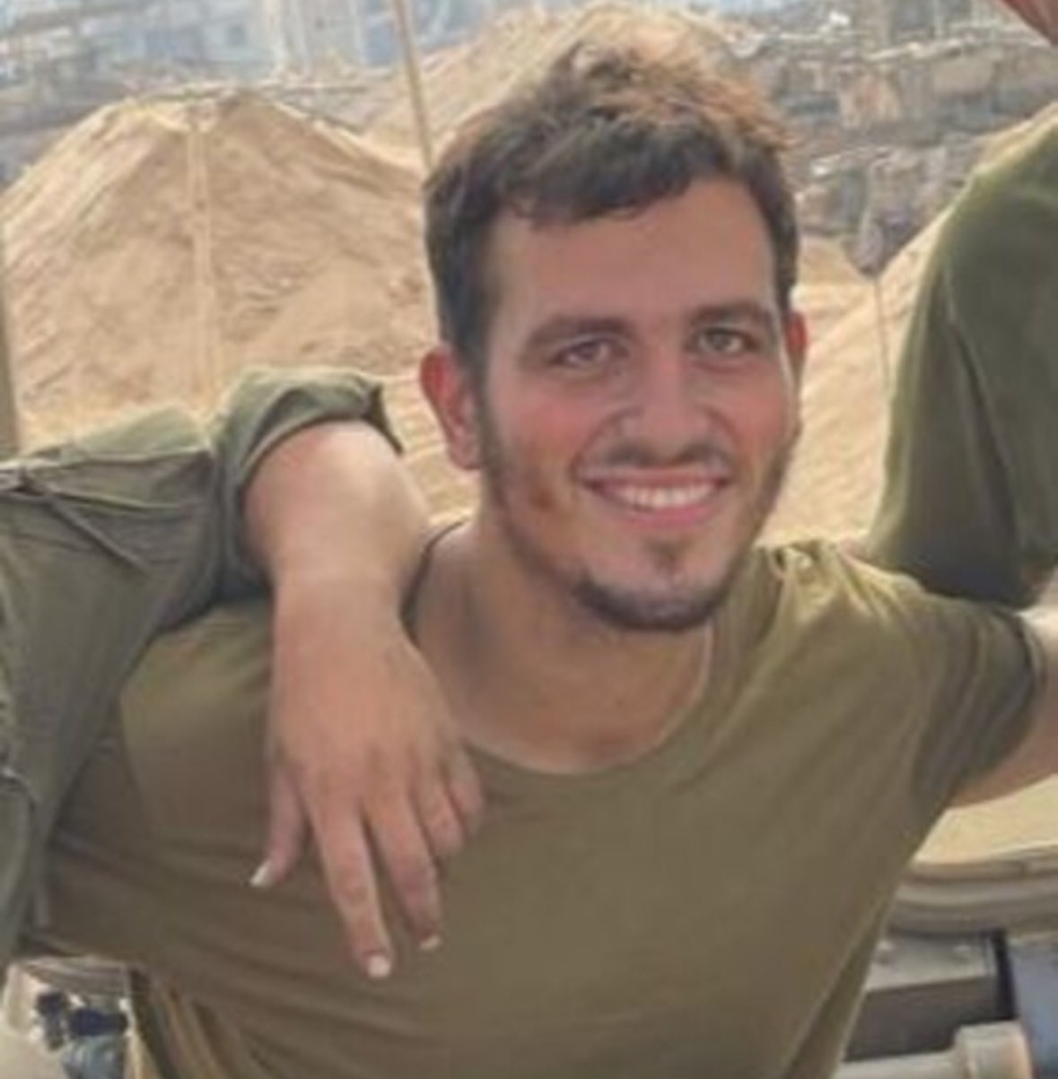 אביו של סמ"ר שחר כהן מבטח ז"ל נפרד