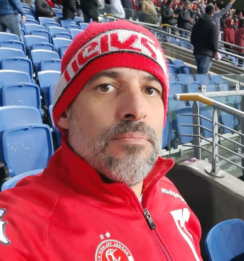 אביו של עומר חרמש ז"ל: "למה מחכים? למשטרת שוויץ"