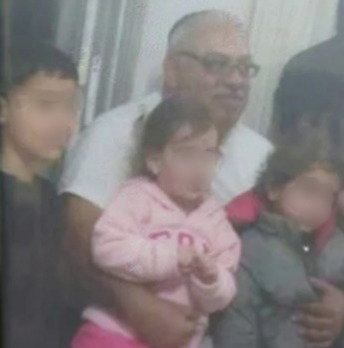 ילדים התפרעו בנסיעה באוטובוס בי-ם, הנהג שניגש להעיר להם - לקה בדום לב ונפטר episode artwork