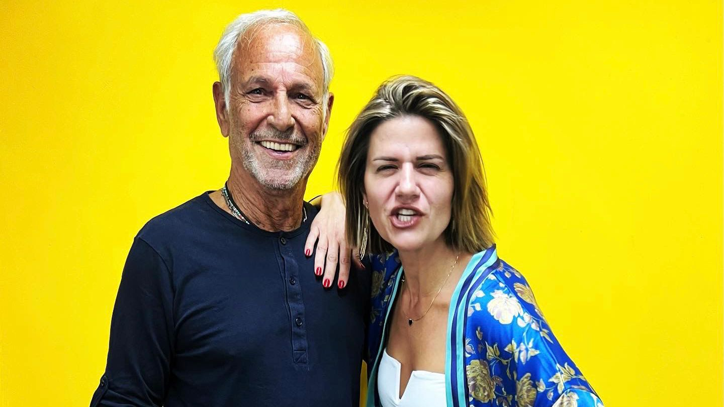 הדר מרקס מארחת את אושיק לוי במדינה בדרך episode artwork