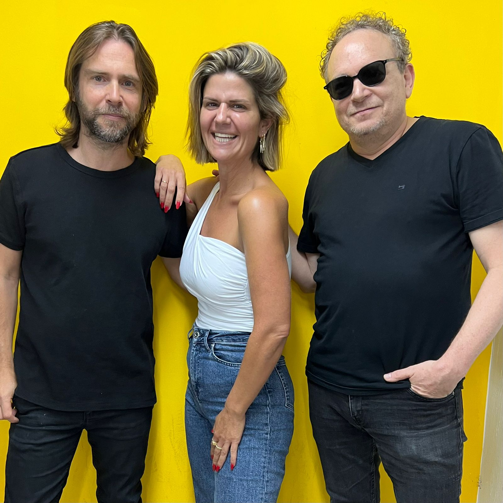 הדר מרקס מארחת את יזהר אשדות במדינה בדרך