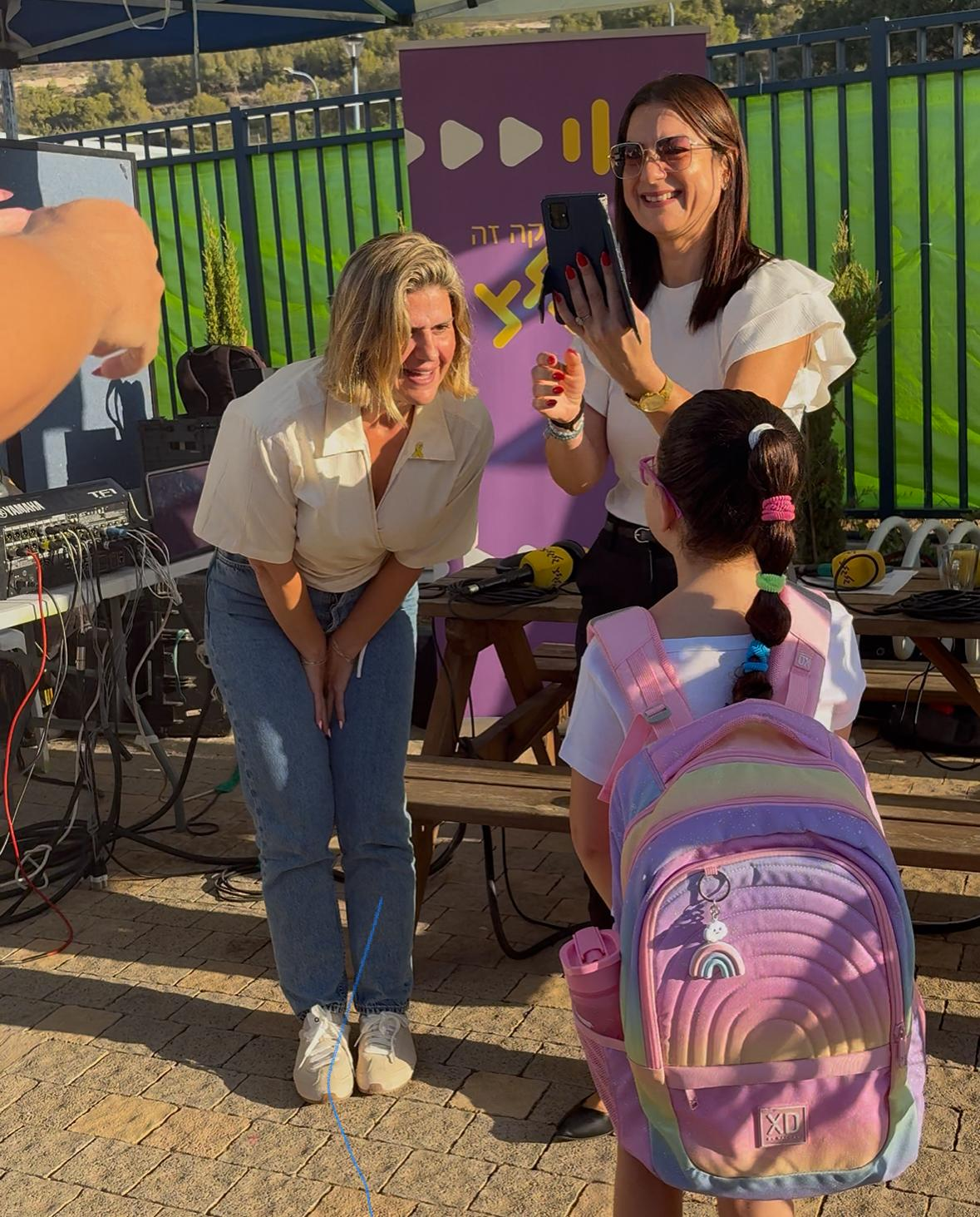 מדינה בדרך מגיעה לבית ספר בן צבי בשלומי שפותח את שנת הלימודים לראשונה אחרי שנתיים