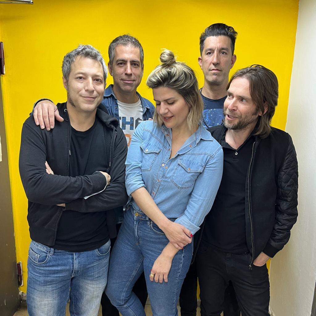 הדר מרקס מארחת את מוניקה סקס במדינה בדרך episode artwork
