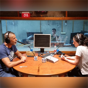 רוית הכט מדברת עם נדב אבוקסיס