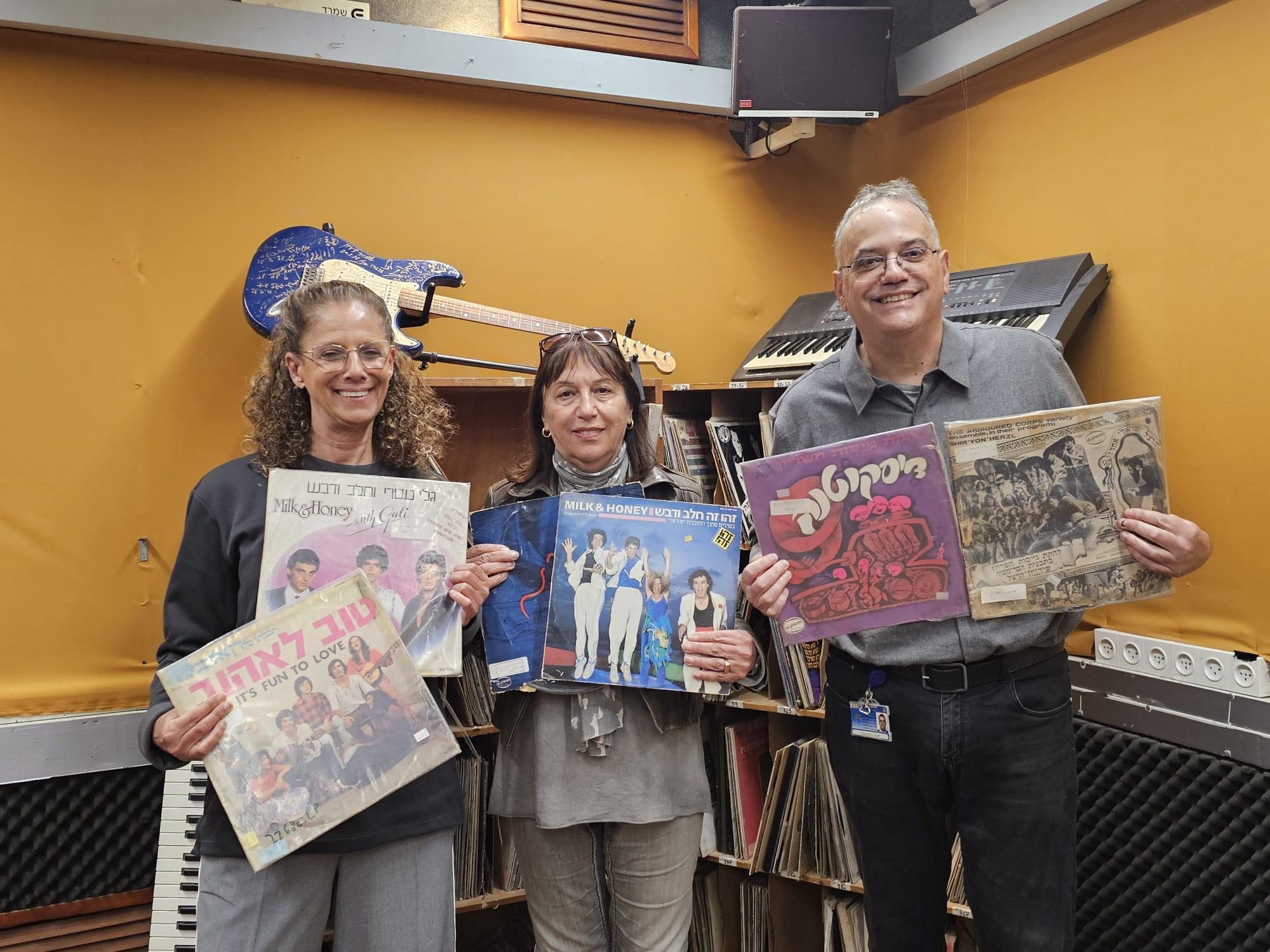 בוא שיר עברי על שמוליק בילו ז"ל מלהקת חלב ודבש | 24.02.24