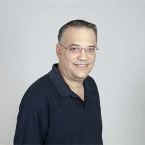 בוא שיר עברי עם נועם שריף ז"ל (שידור חוזר)