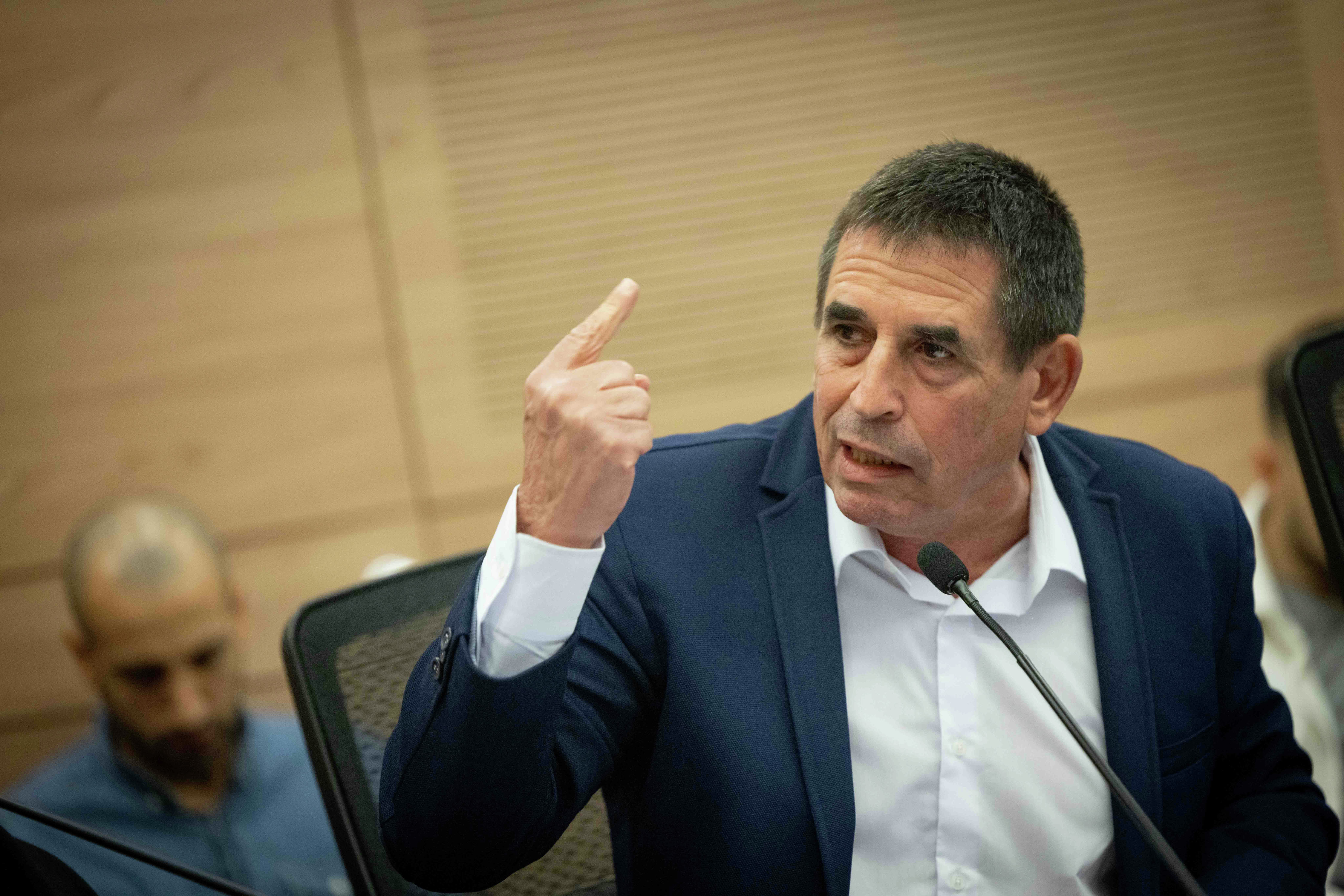 ח"כ יואב סגלוביץ': "יש קפיצה בנתוני ההגירה מישראל" | עושים צהריים, 03.02.2025