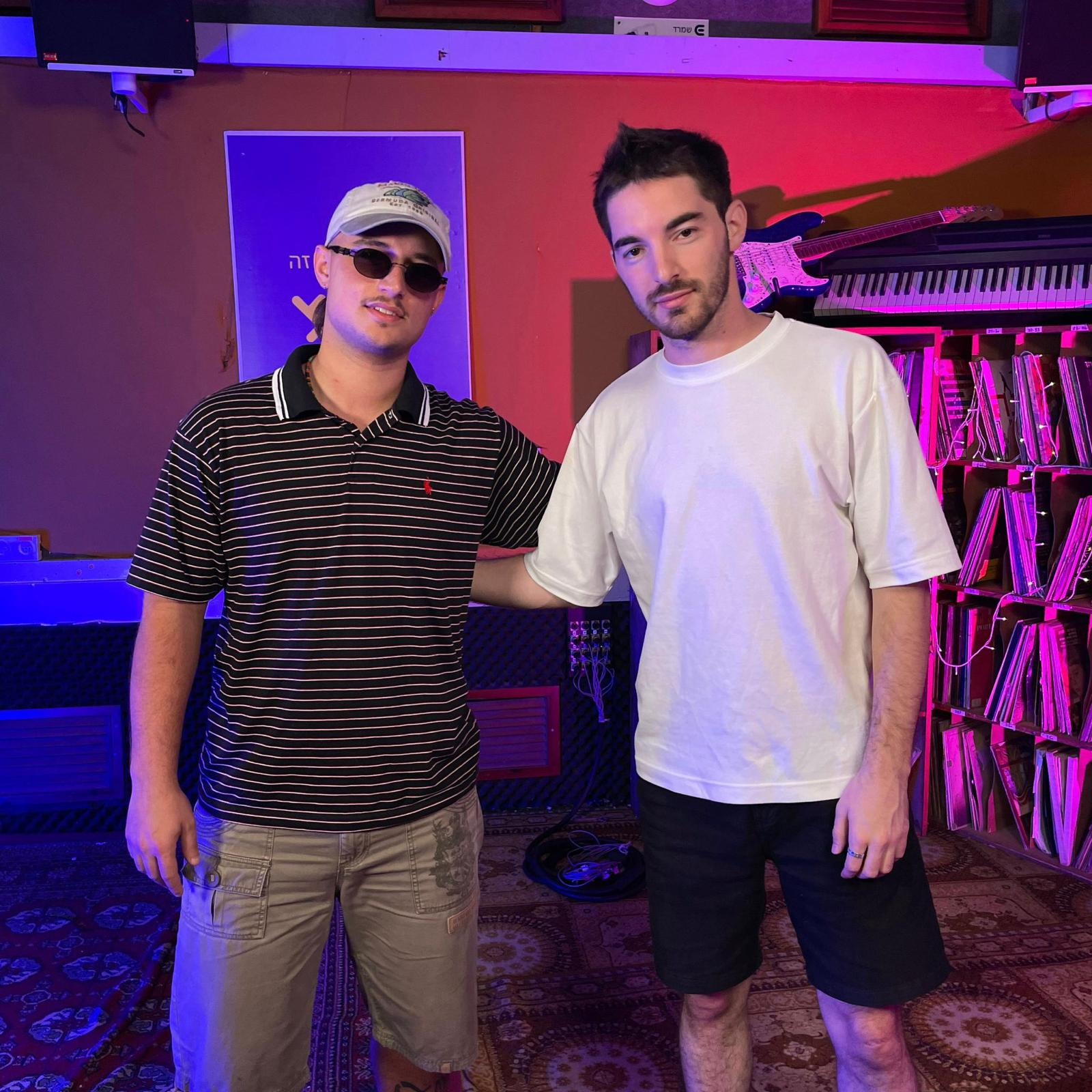 עידו פורת מארח את מוני (דרבק)