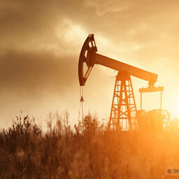 Ernest Scheyder, oil expert & Reuters journalist, talks lowest oil prices in history
